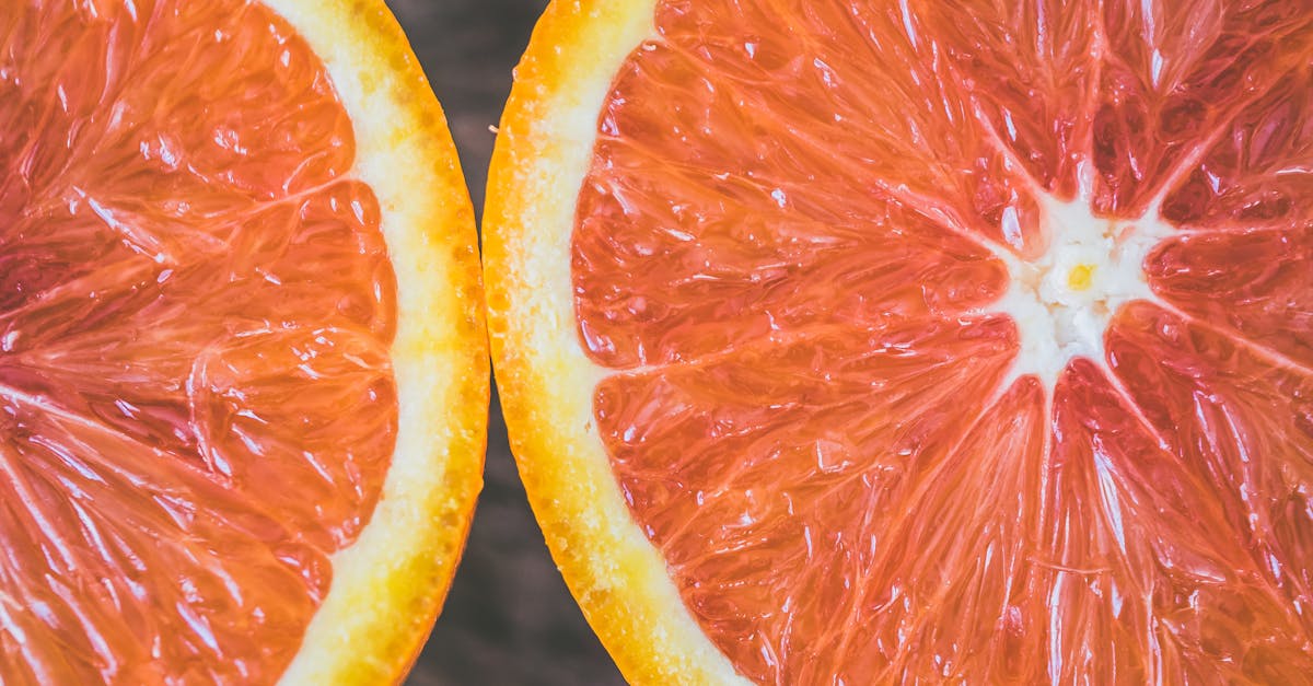 découvrez l'univers des agrumes, ces fruits juteux et parfumés qui apportent fraîcheur et éclat à vos plats. apprenez-en plus sur les variétés, bienfaits et astuces culinaires pour sublimer vos recettes avec les agrumes.