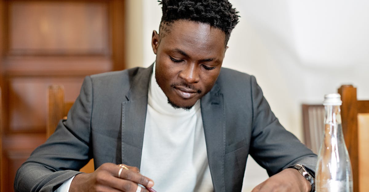 découvrez l'importance de la responsabilité sociétale des entreprises (rse) et comment les entreprises peuvent contribuer positivement à la société tout en atteignant leurs objectifs économiques. explorez des pratiques durables, éthiques et inclusives qui façonnent un avenir meilleur.