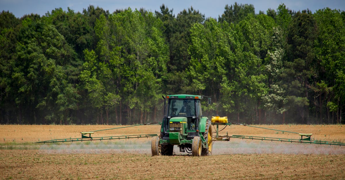 découvrez tout sur les pesticides : leur utilisation, les types disponibles, les impacts sur l'environnement et la santé, ainsi que les alternatives écologiques pour une agriculture durable.